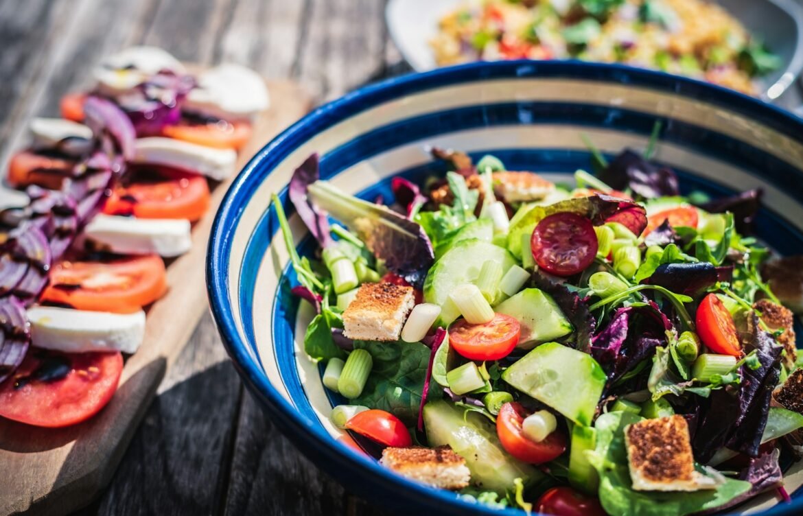 10 Essential Tips for Staying Healthy While Traveling