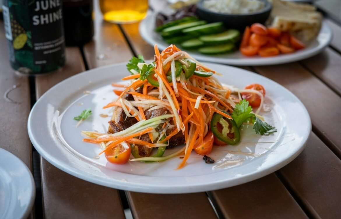 How to Find Healthy Restaurants While Traveling Abroad